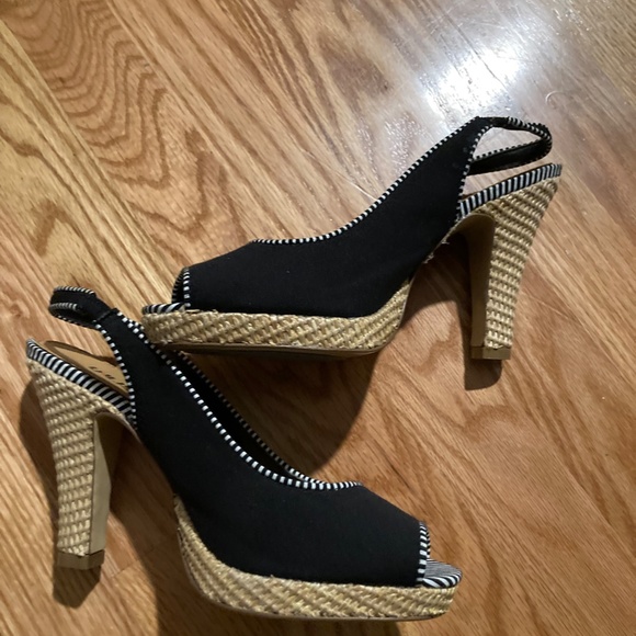 Unlisted Black Peep Toe Heels sz 8 - Picture 4 of 6